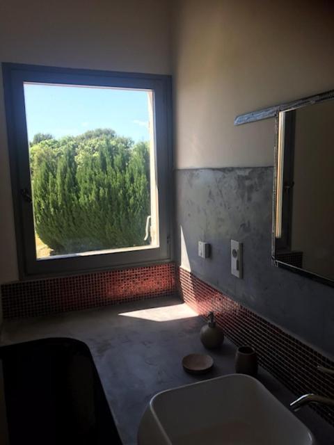Bastide Campagne Canal Cucuron Luaran gambar