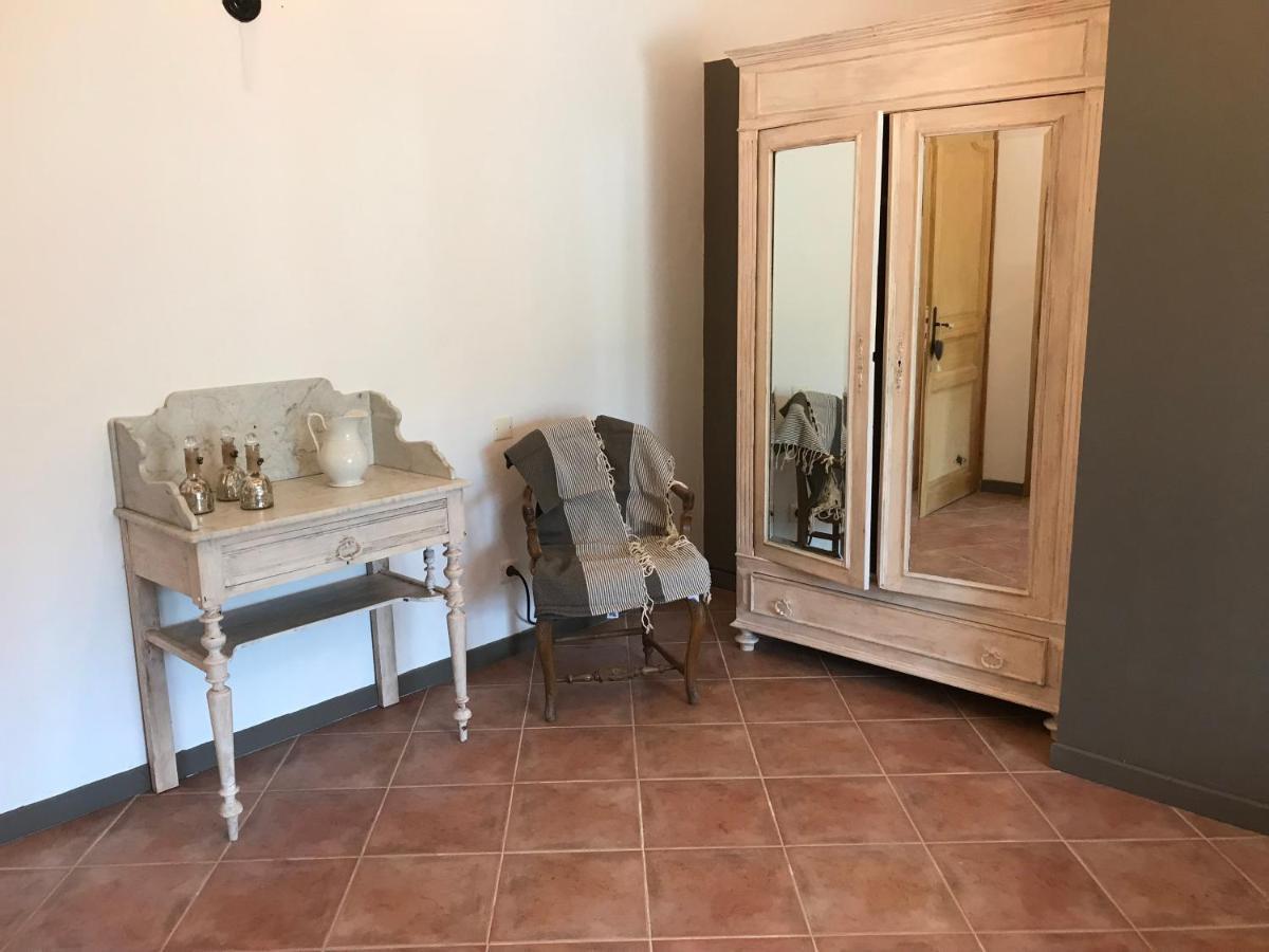 Bastide Campagne Canal Cucuron Luaran gambar